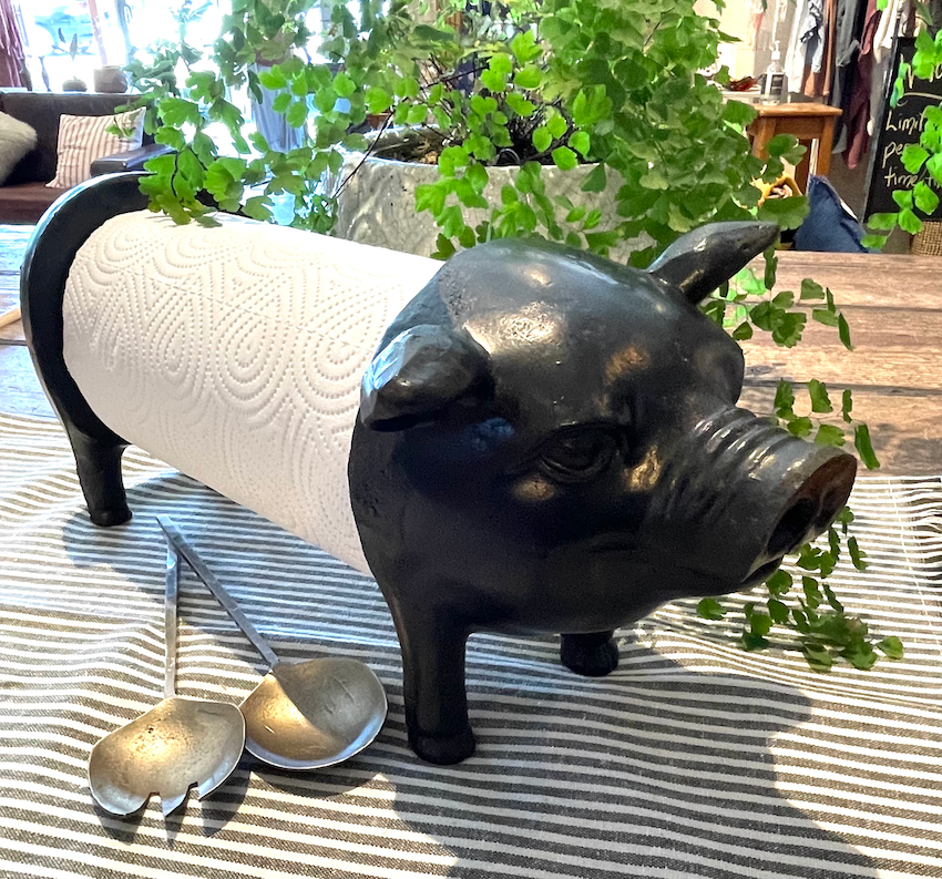paper towel pig